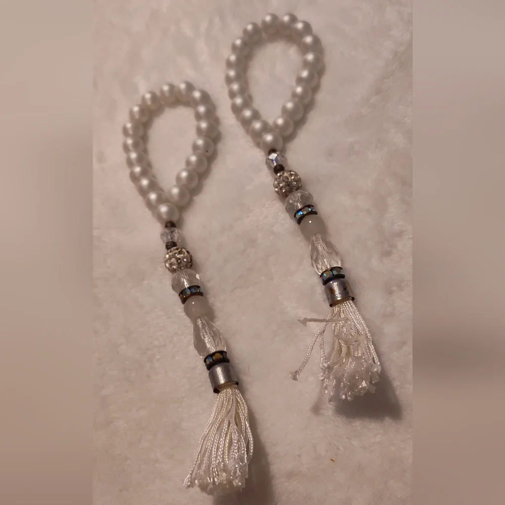 Elegant White Pearl Necklace
